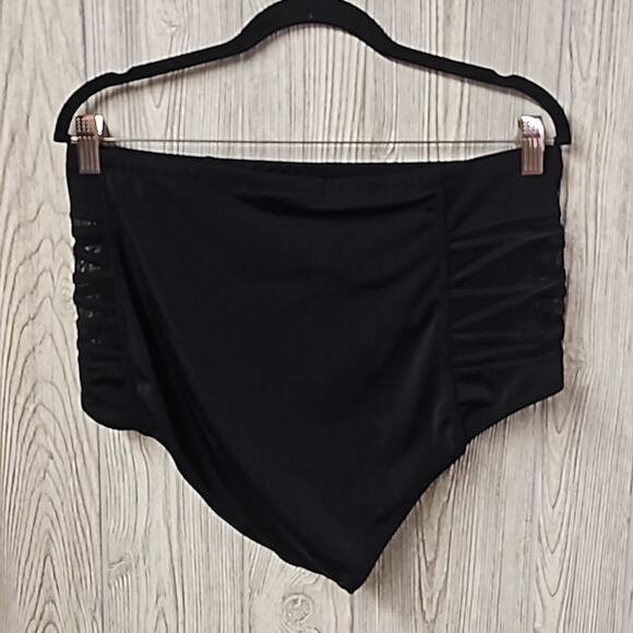 Torrid Black Mesh Sided Swimsuit Bottom Womens Plus Size 2X - Picture 2 of 6